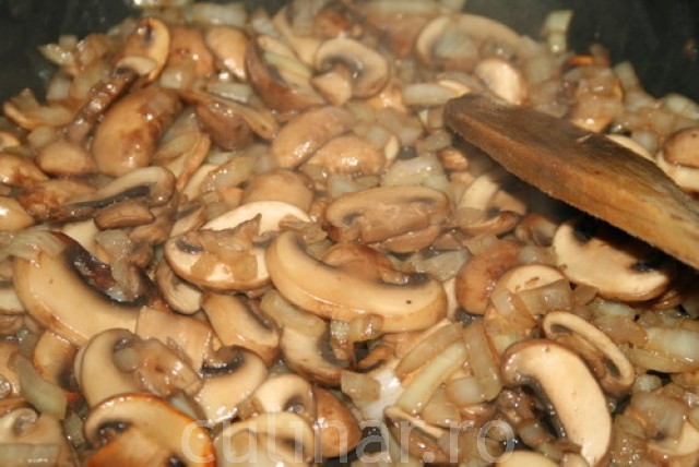 Pulpe de rata in sos de vin rosu