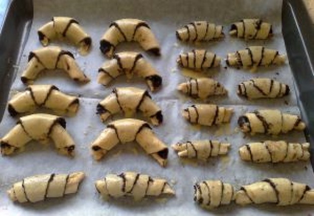 Cornuri cu crema delicioasa