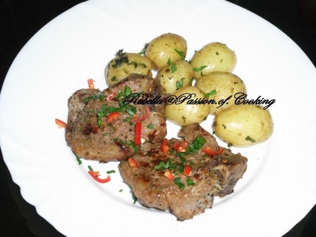 Lamb chops (cotlete de miel)