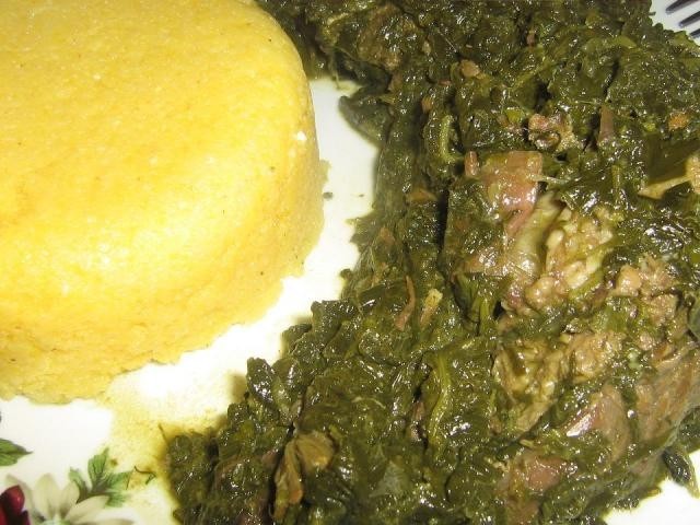 Spanac cu carne de la borcan