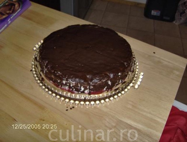 Tort cu zmeura