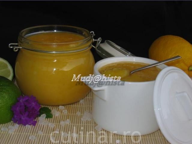 Peltea de lamai (Lemon curd)