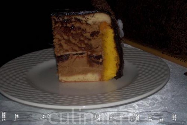 Tort cu crema de ciocolata fara gelatina