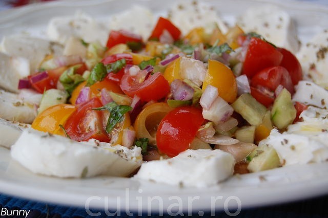 Salata de vara cu mozzarella