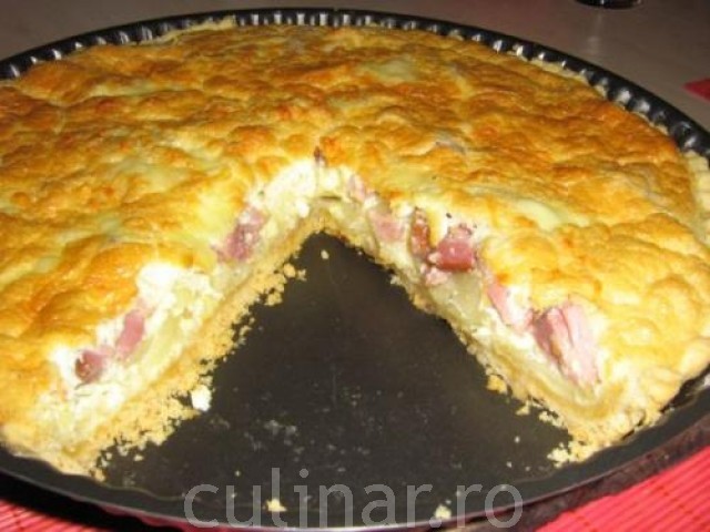 Quiche cu ceapa si sunca