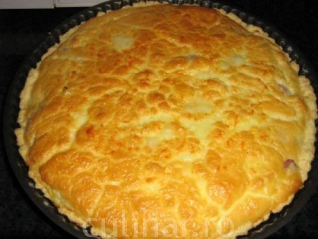 Quiche cu ceapa si sunca