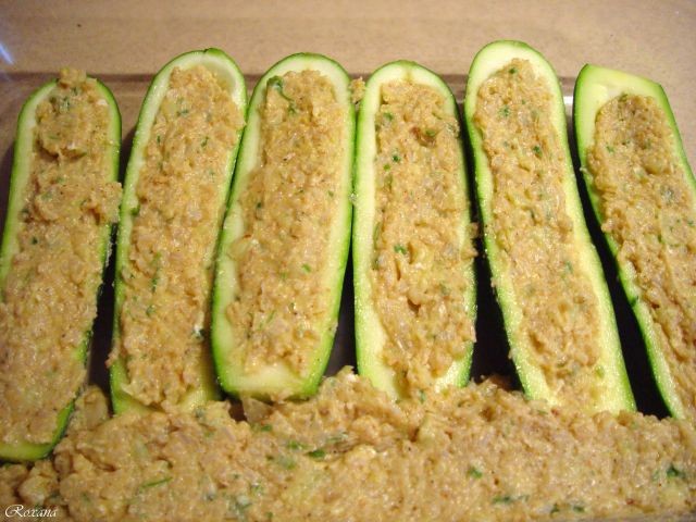 Barcute din zucchini, dovlecel umplut