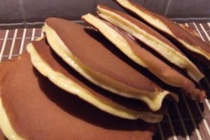 Dorayaki, clatite japoneze