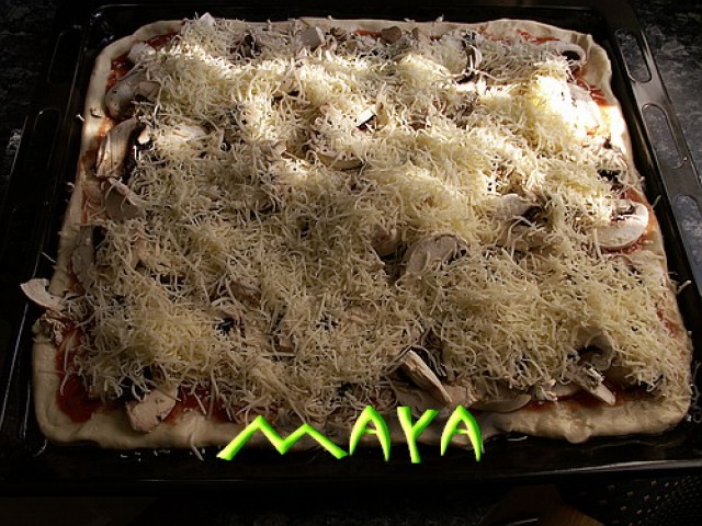 Pizza cu ciuperci a la Maya