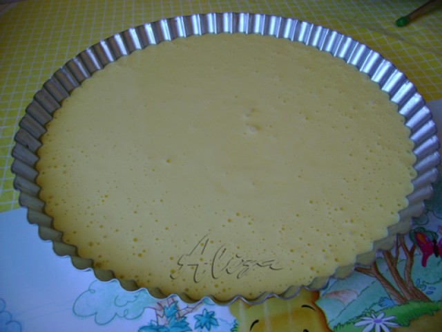 Tarta cu crema pasticcera si banane