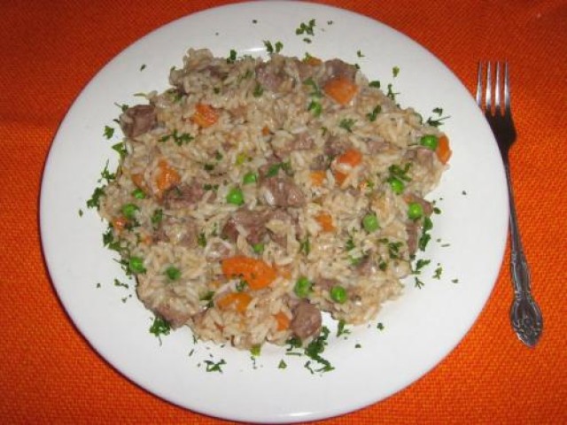 Carne de vita cu orez la cuptor