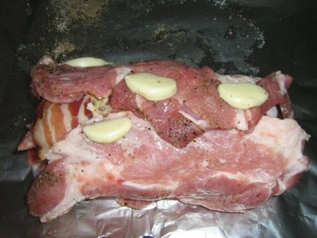 Ceafa de porc cu kaizer