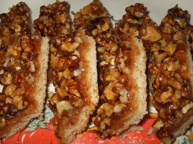 Biscuiti, Walnut caramel bar cookies