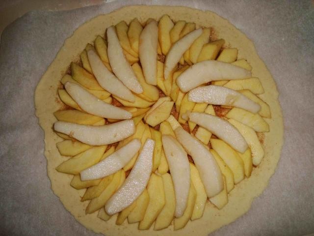 Tarta cu mere si pere