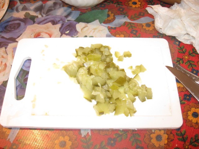 Salata greceasca din hering marinat
