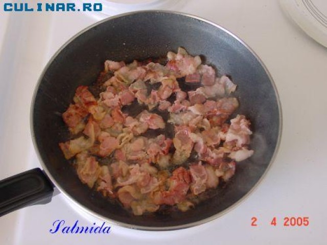 Carne de vita cu bacon si ciuperci