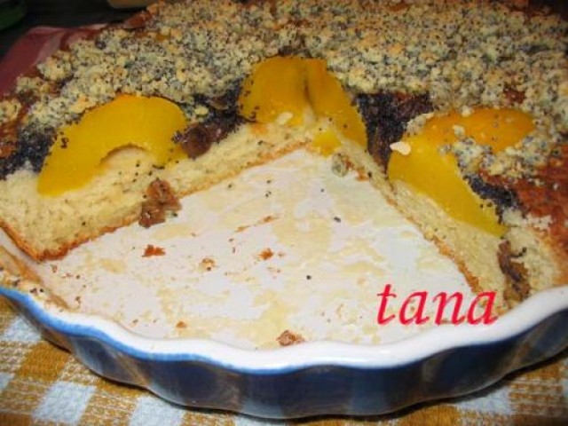 Tarta cu piersici si mac