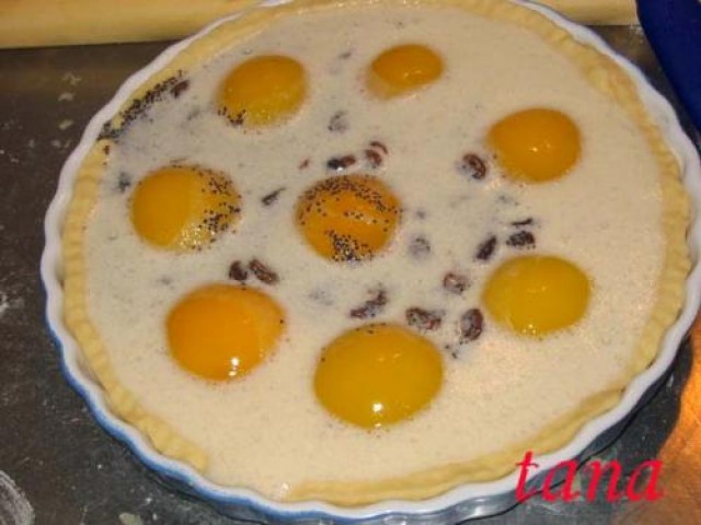 Tarta cu piersici si mac