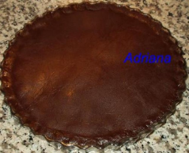 Tarta de cacao umpluta cu urda