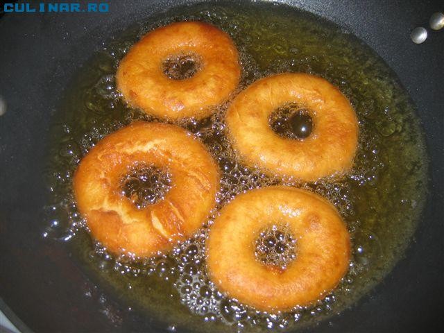 Doughnuts (gogosi americani)