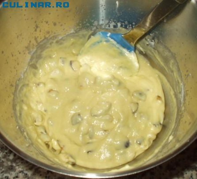 Muffins cu prune si faina de porumb