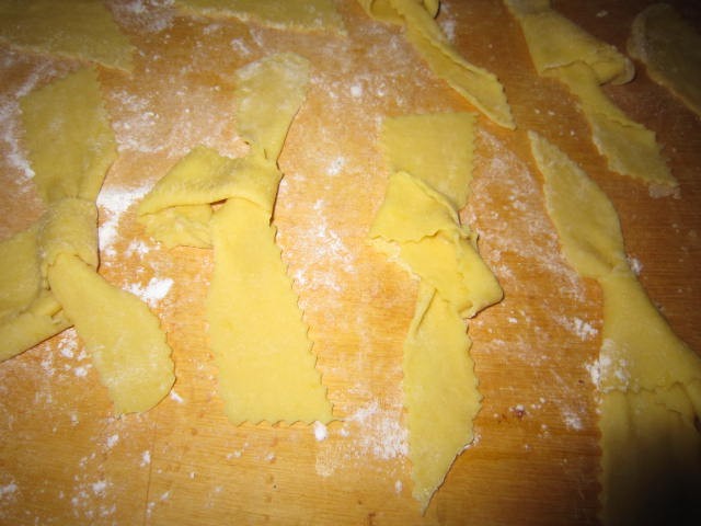 Chiacchiere (de carnaval), un fel de minciunele