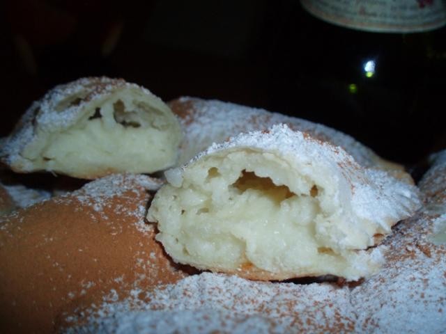 Bougatsa