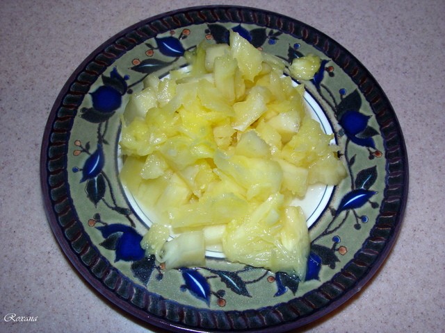 Orez prajit cu ananas (Pineapple fried rice)