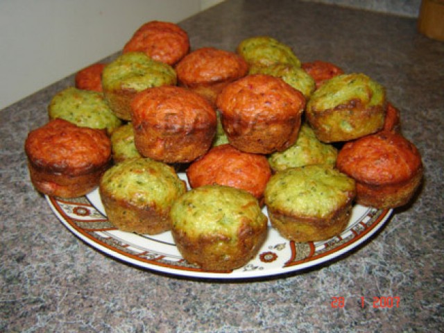 Muffins cu pesto