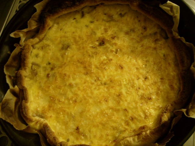 Quiche cu ciuperci, pui si ceapa