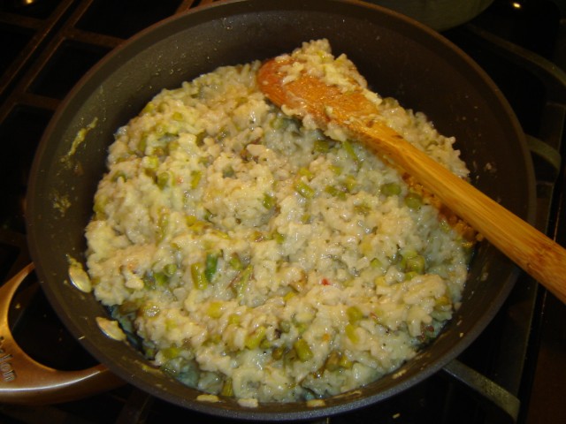 Risotto cu sparanghel, menta si lamaie (Jamie Oliver)