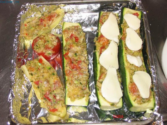 Zucchini umpluti fara carne