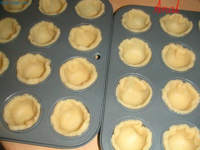 Mini tarte cu ceapa