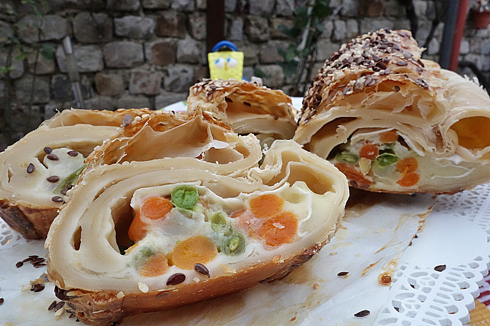 Strudel cu legume si branza Camembert