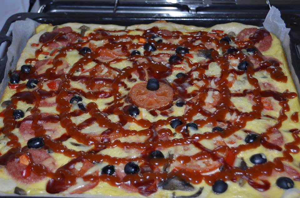 Pizza cu bureti (opintici)