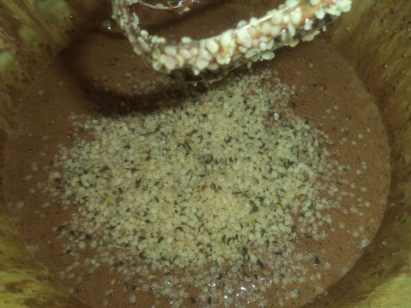 Prajitura cu mousse de ciocolata si crema de biscuiti