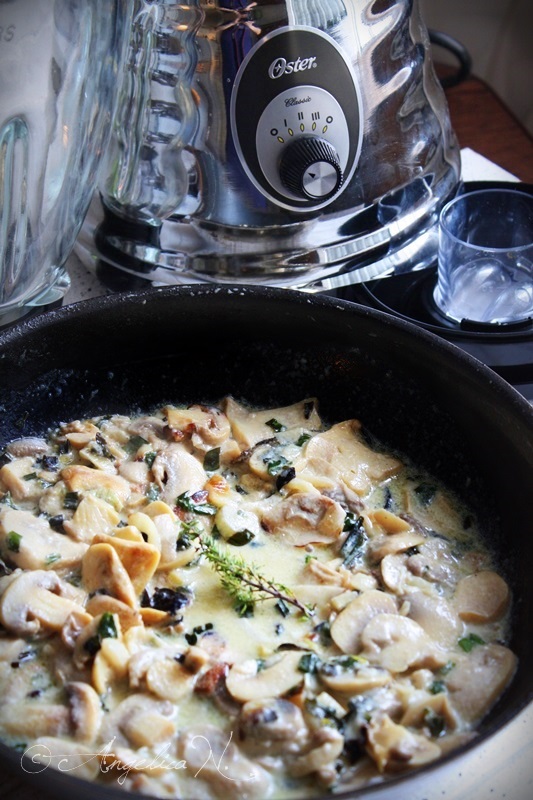 Supa de ciuperci cu ierburi de provence - pregatita cu blenderul Oster