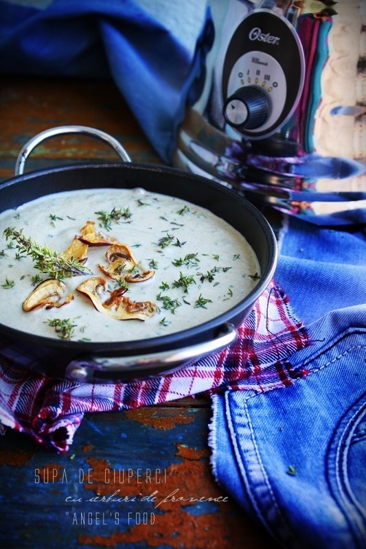 Supa de ciuperci cu ierburi de provence - pregatita cu blenderul Oster