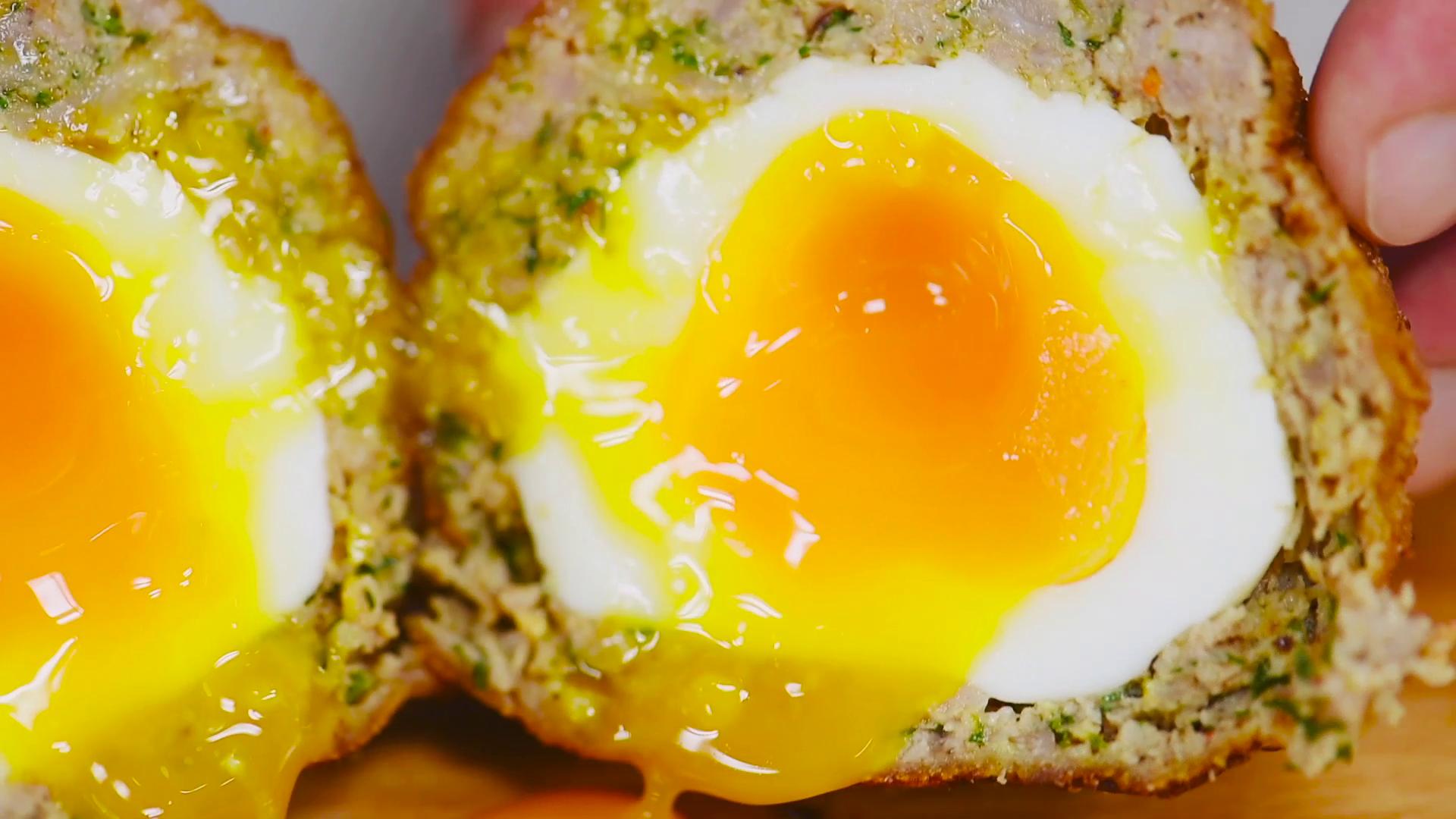 Scotch Eggs sau oua scotiene