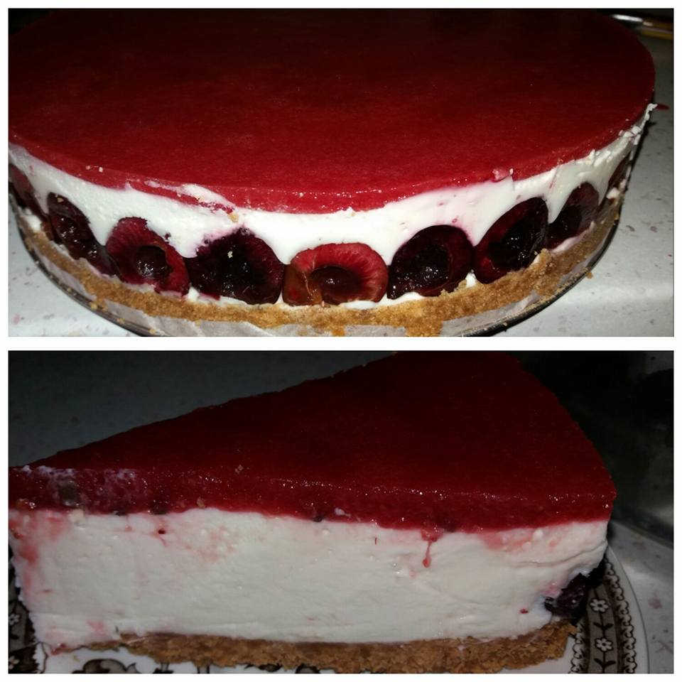 Cheesecake fara coacere cu cirese si capsuni