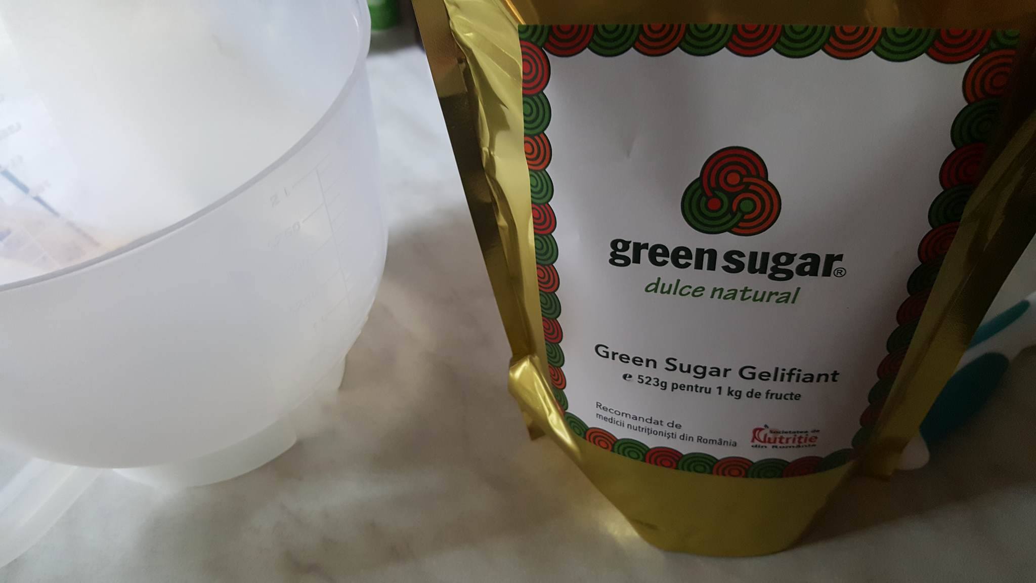 Dulceata de -prune cu green sugar