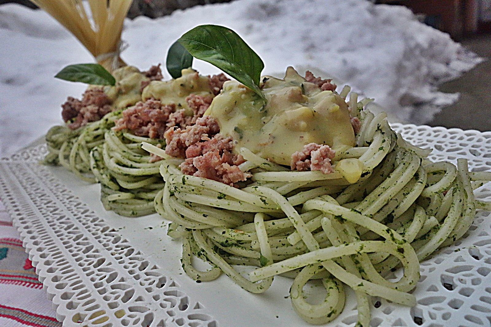 Spaghete carbonara reţetă cu spanac și carne tocată