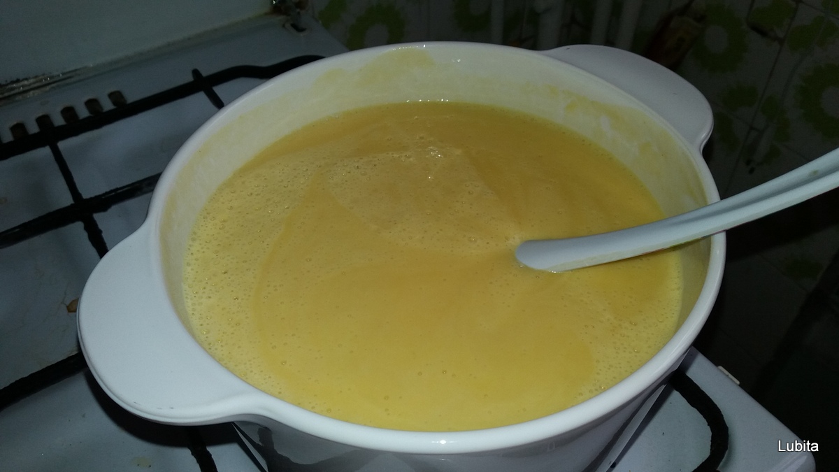 Supa crema de conopida cu usturoi