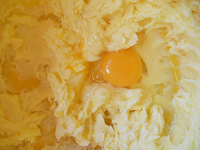 Mini tarte cu gem de gutui si crema de branza