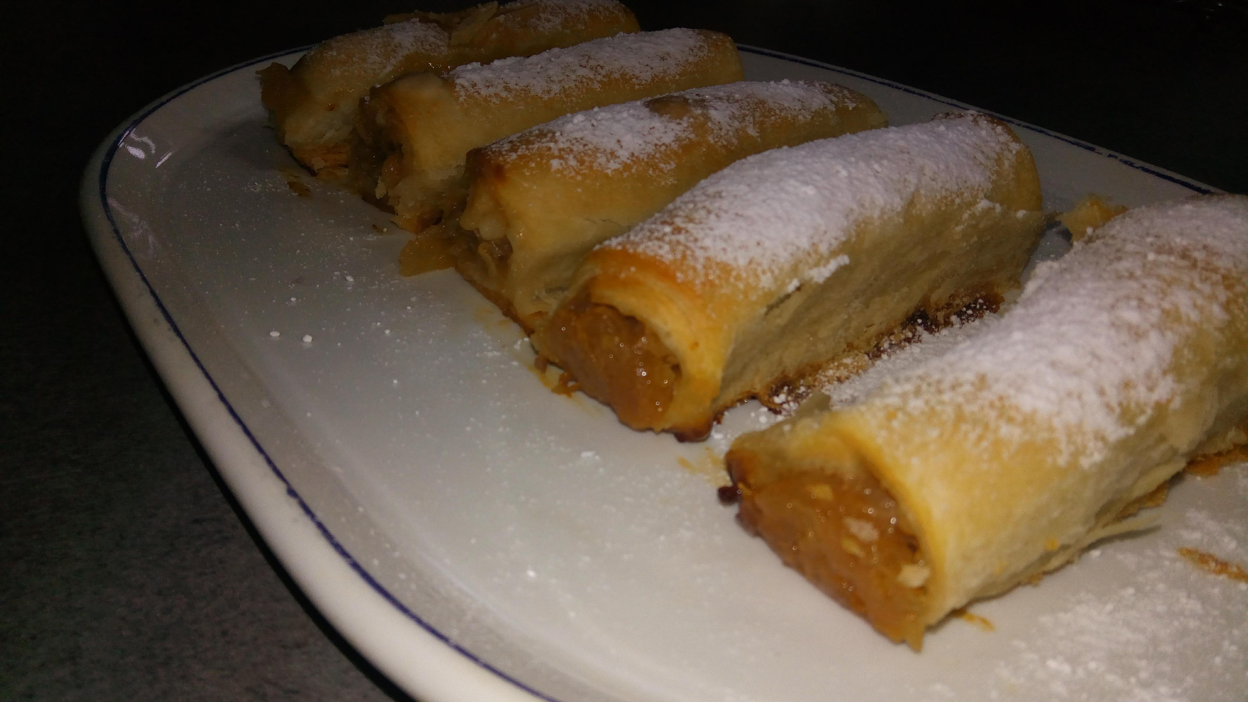 Strudel cu mere din aluat de casa