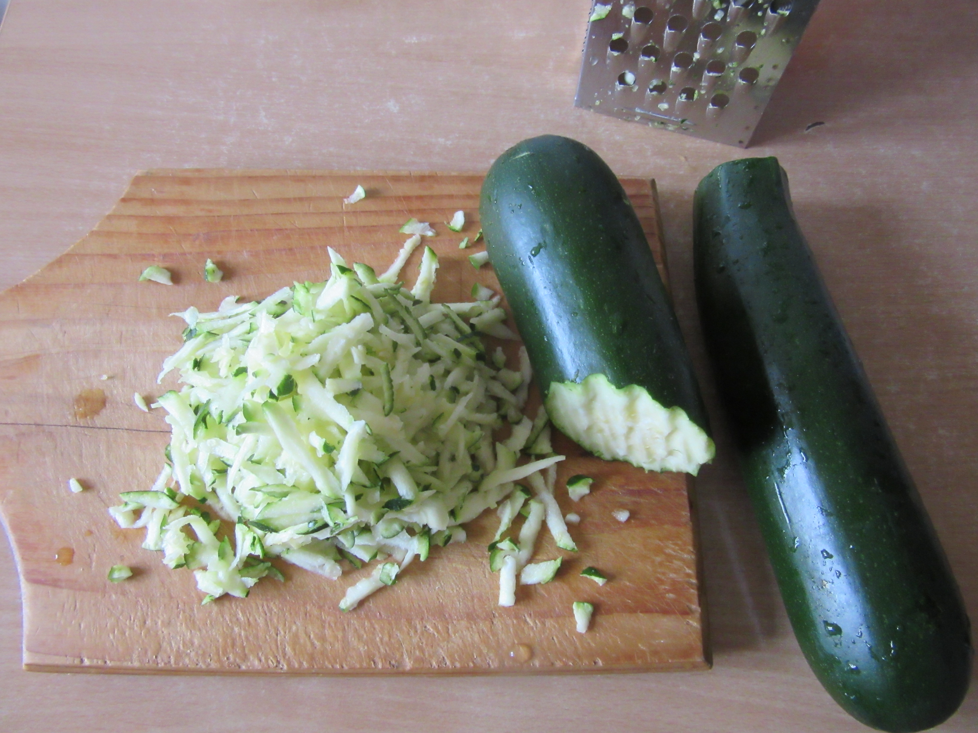 Tarta cu dovlecei zucchini