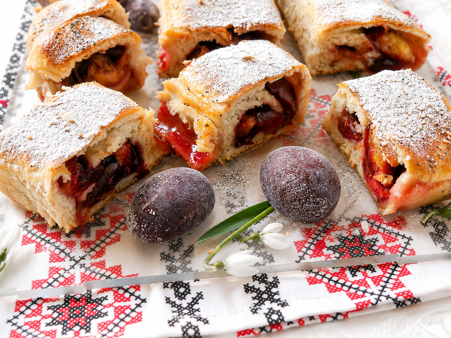 Strudel cu prune