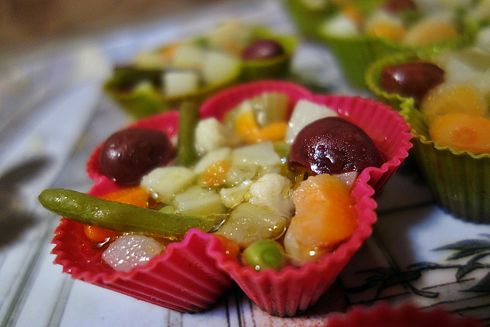 Rulouri in mantie aromata cu legume in aspic