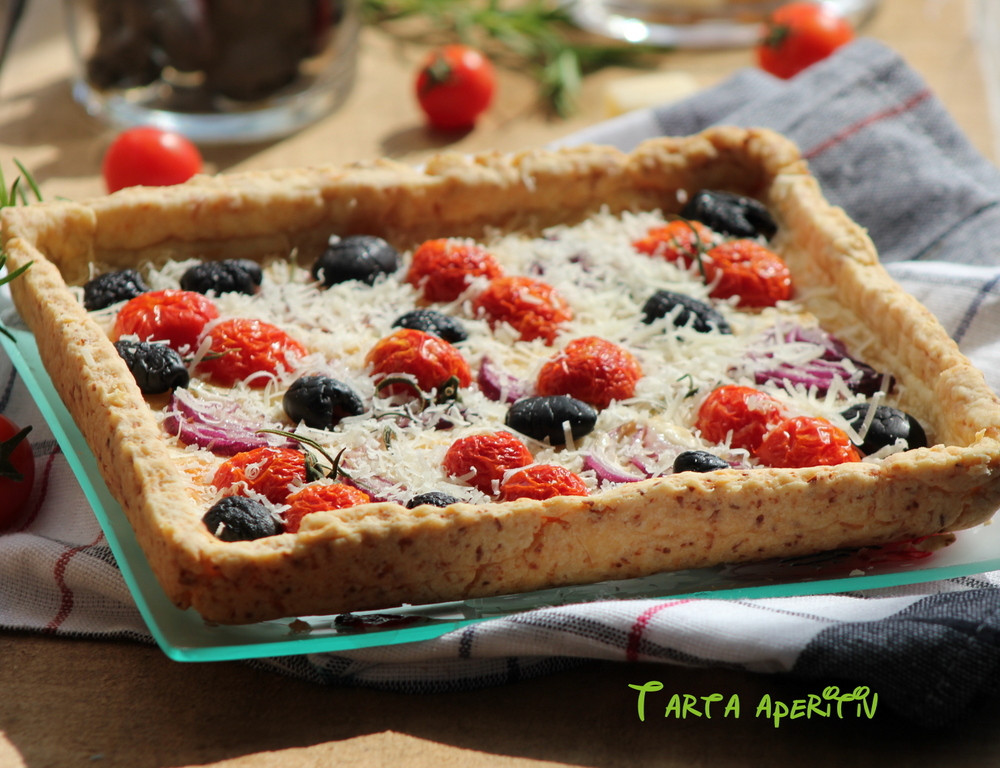 Tarta sarata cu rosii si masline