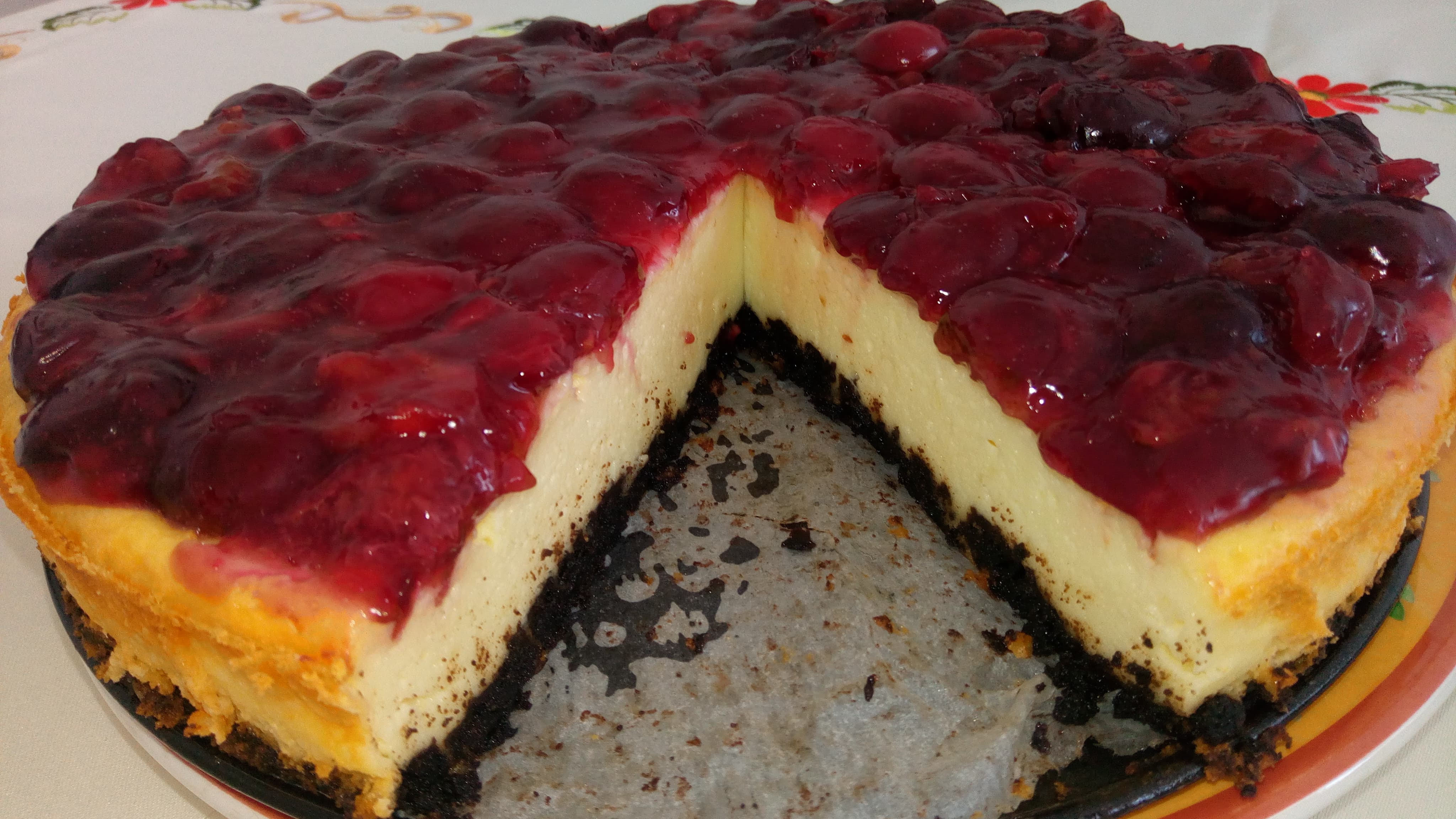 Cheescake copt cu cirese